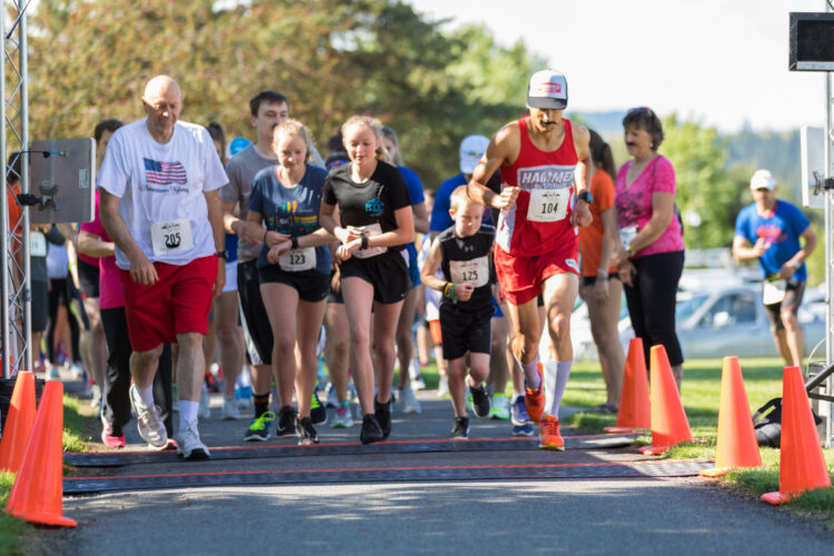 Runners start